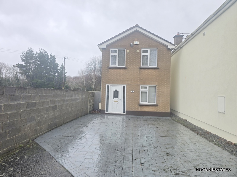 29 Yellow Meadow Lawns